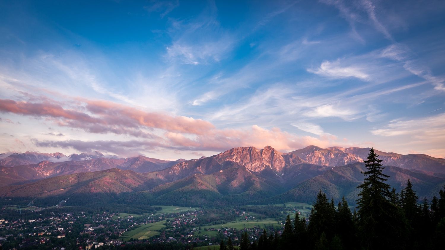 جبال Tatra في زاكوباني